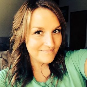 Meet your Posher, Carly